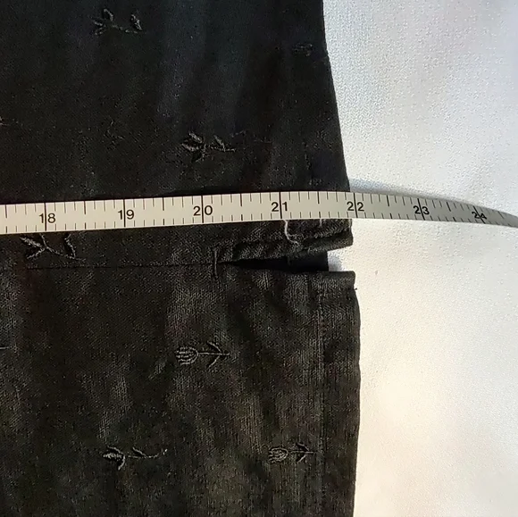 Black Linen Blend Tank - Picture 8 of 8